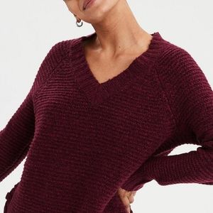 ⭐3/$20 AE Burgundy Sweater